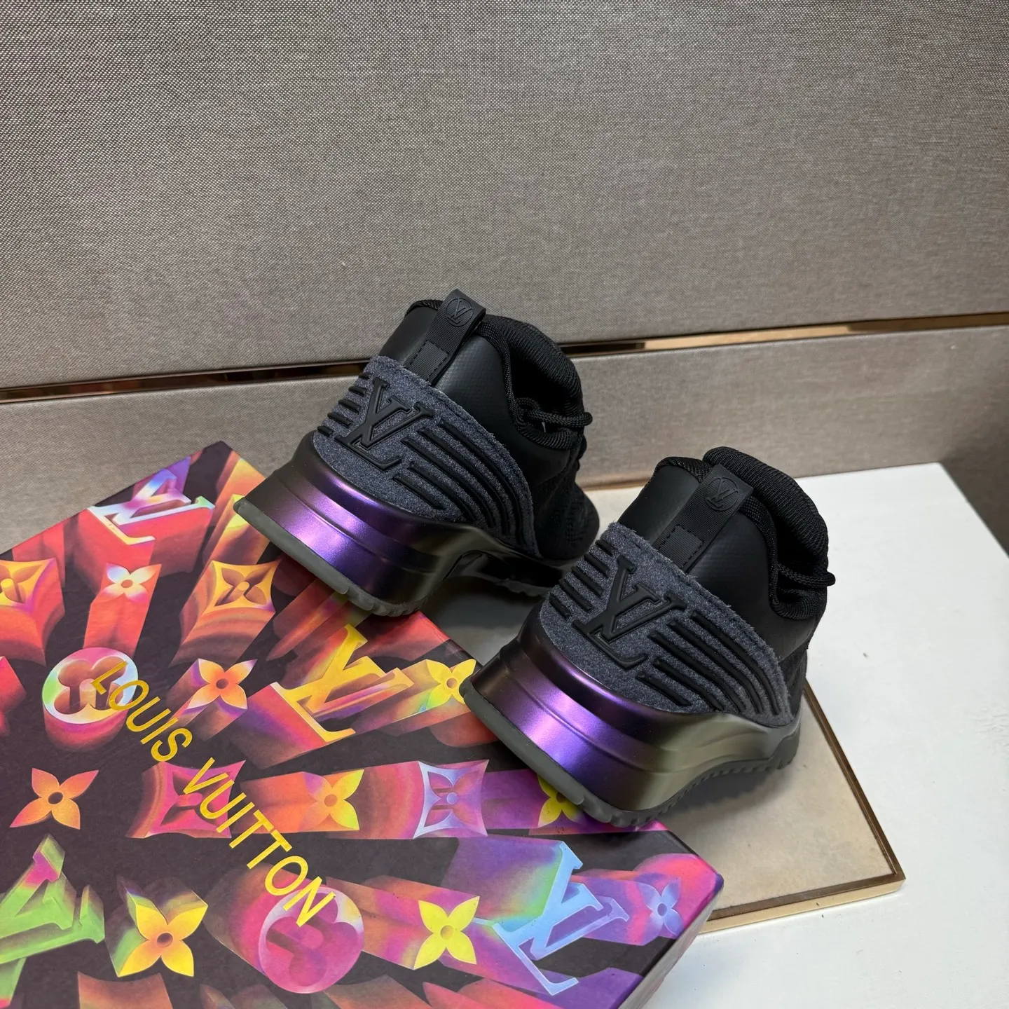 ⬛️Men's shoes 💰p480 [LV～] Men's casual shoes 2025z cabinet sales simultaneously 🔶Size: 38-44 #️⃣ 🔷4 colors🔜The upper is made of multi-material splicing➕Mesh lining, comfortable and breathable, sole: original comfortable and wear-resistant outsole, ⚠️real thing📱photographed🎬real thing is better📢📢📢